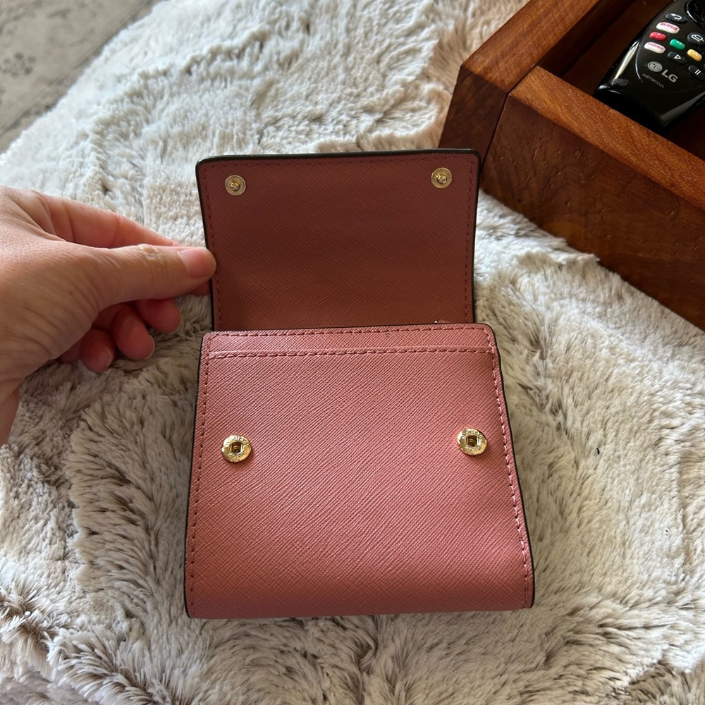 Michael Kors Jet Set Travel Small Rose Pink Saffiano Leather Trifold Wallet - Picture 3 of 8